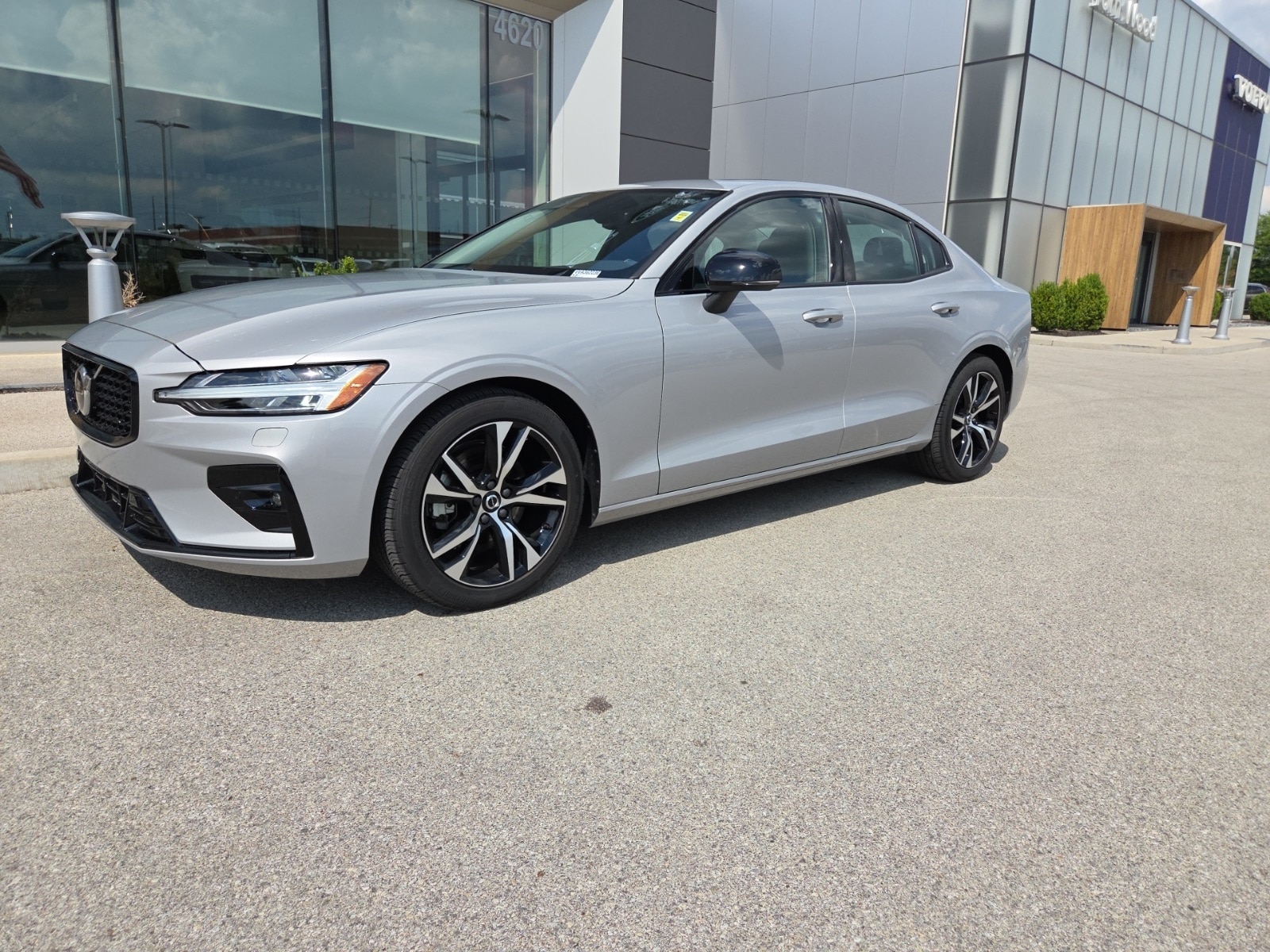 Used 2025 Volvo S60