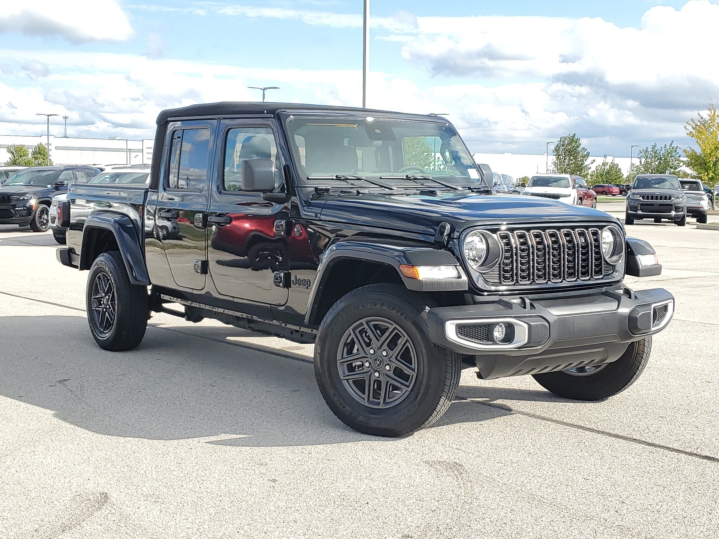 Used 2024 Jeep Gladiator Sport