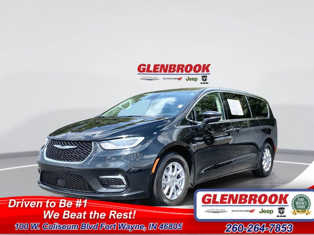 Used 2023 Chrysler Pacifica Touring L