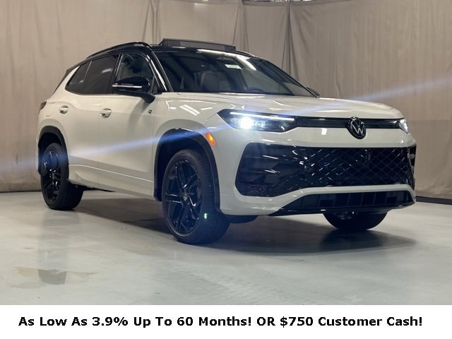 New 2025 Volkswagen Tiguan 2.0T SE R-Line Black