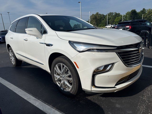 Used 2023 Buick Enclave Essence