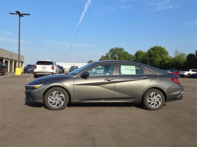 New 2025 Hyundai Elantra Hybrid Blue