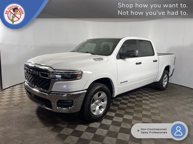 New 2025 Ram 1500 BIG HORN CREW CAB 4X4 5'7 BOX