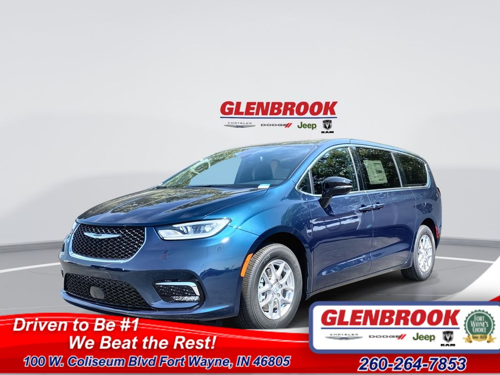 New 2025 Chrysler Pacifica SELECT