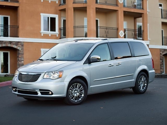 Used 2014 Chrysler Town & Country Touring-L