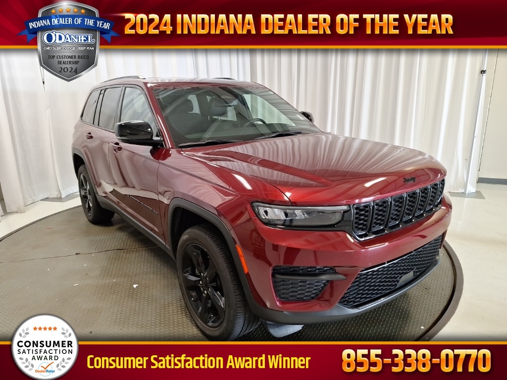 Used 2023 Jeep Grand Cherokee Laredo