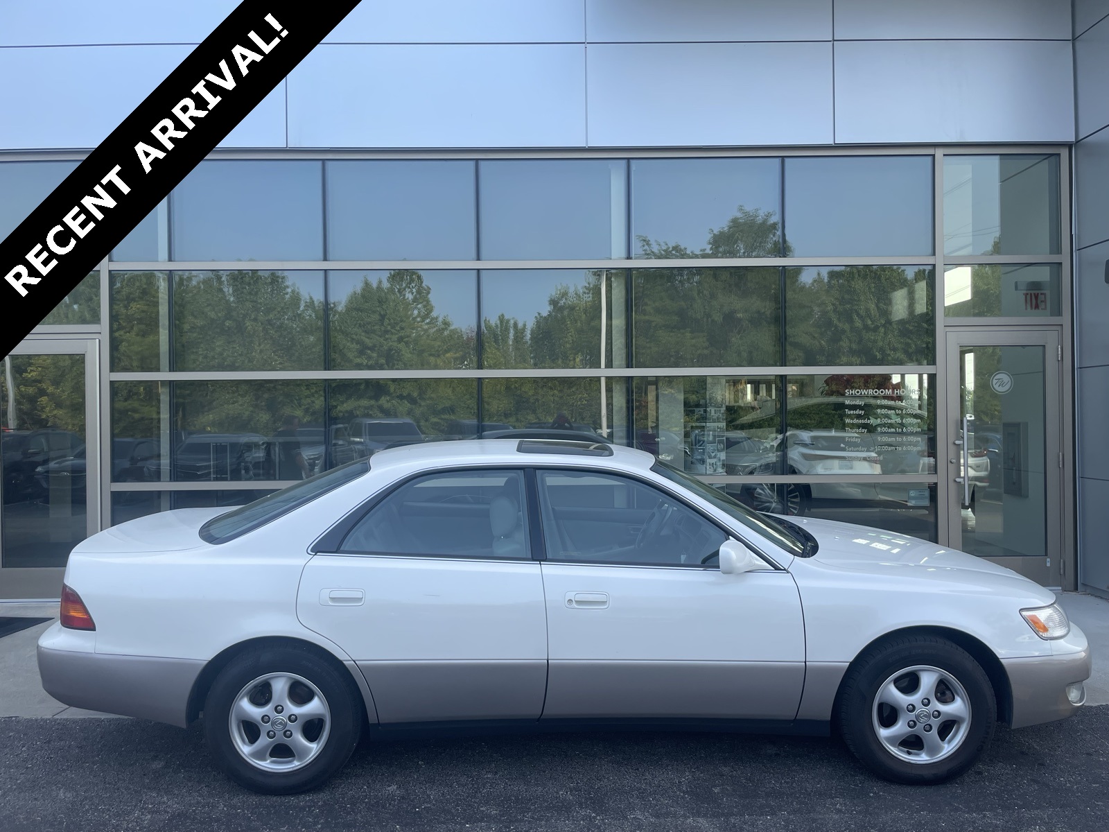 Used 1998 Lexus ES 300