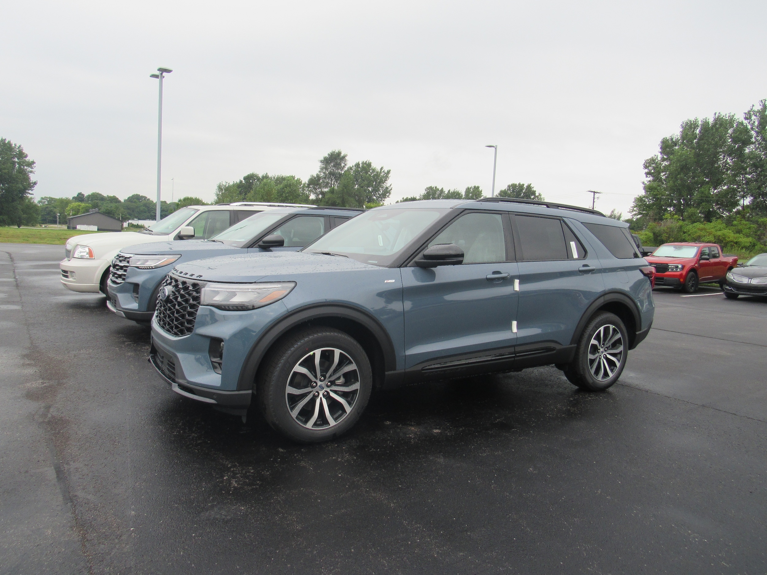 New 2025 Ford Explorer ST-Line