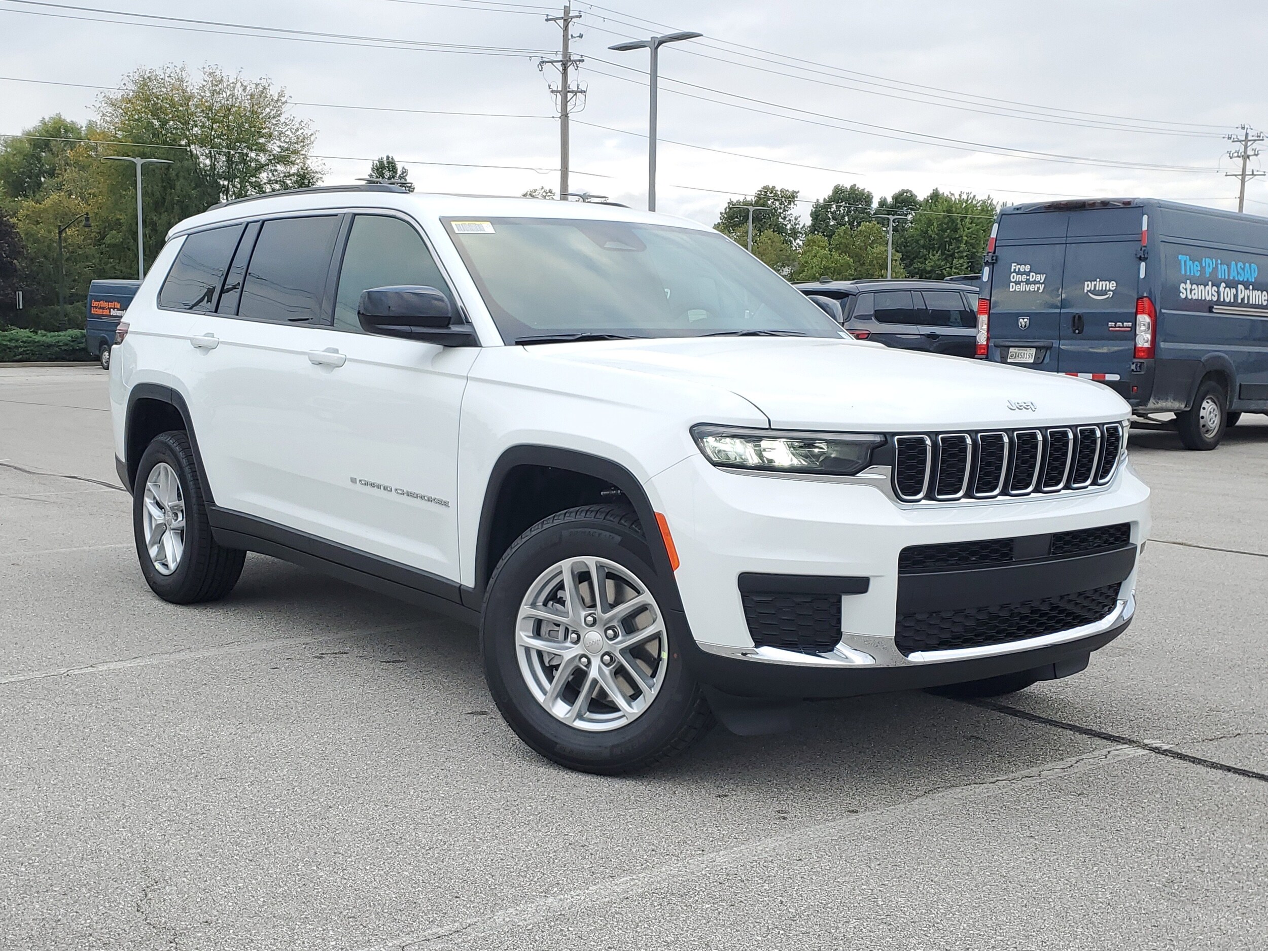 New 2025 Jeep Grand Cherokee L L LAREDO X 4X4