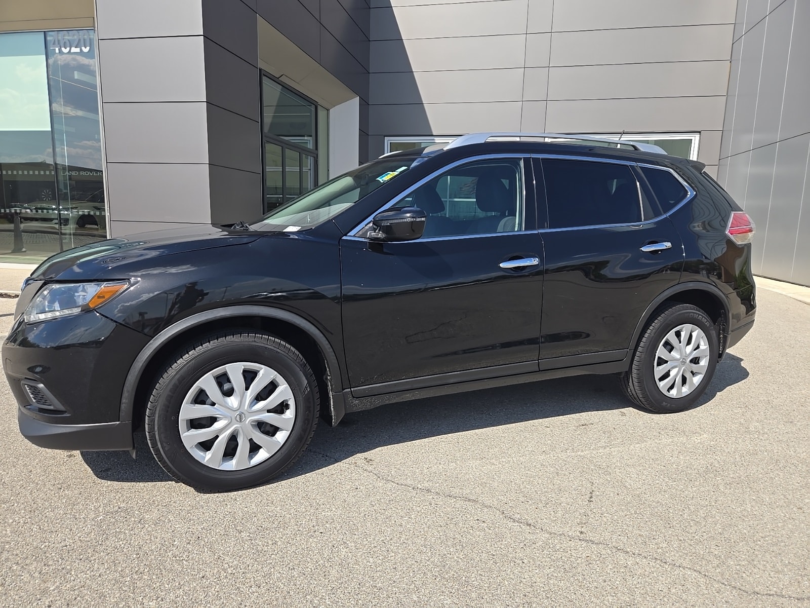 Used 2016 Nissan Rogue S