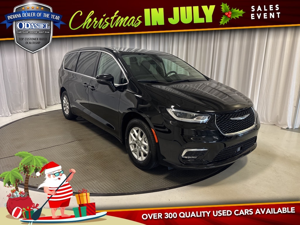Used 2024 Chrysler Pacifica Touring L