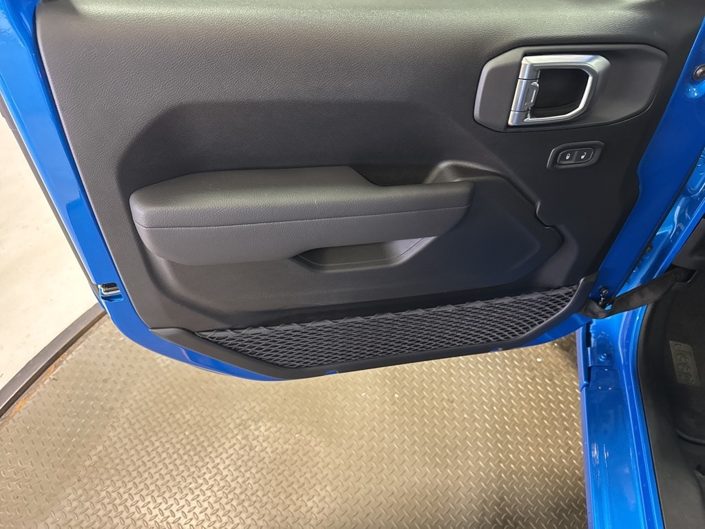 Image 4