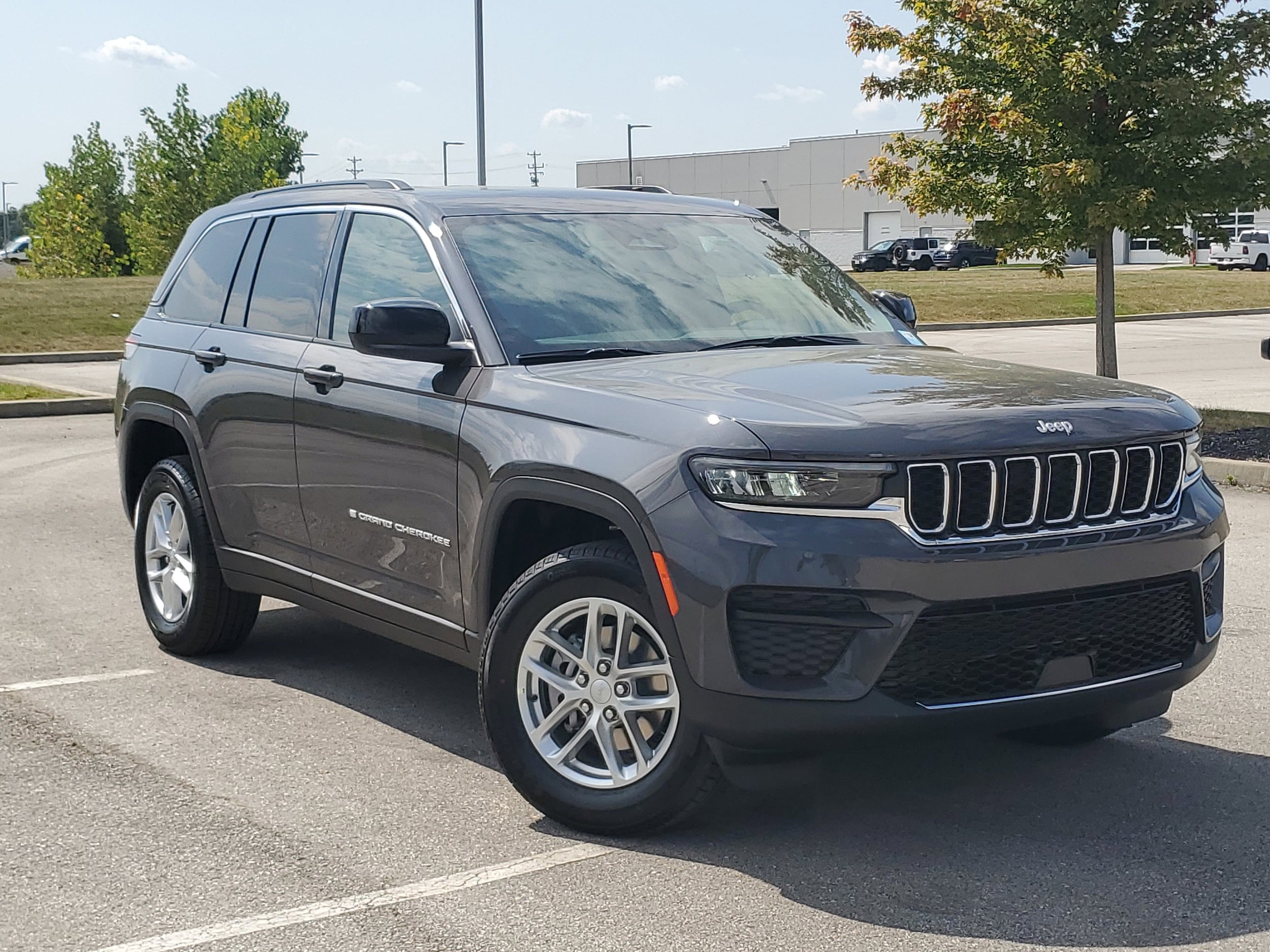 New 2025 Jeep Grand Cherokee LAREDO X 4X4