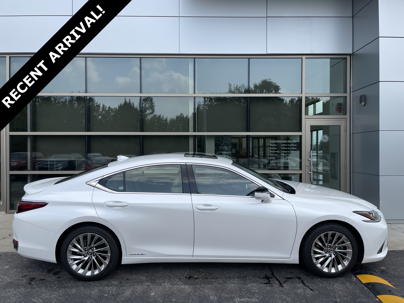 Used 2019 Lexus ES 300h Luxury
