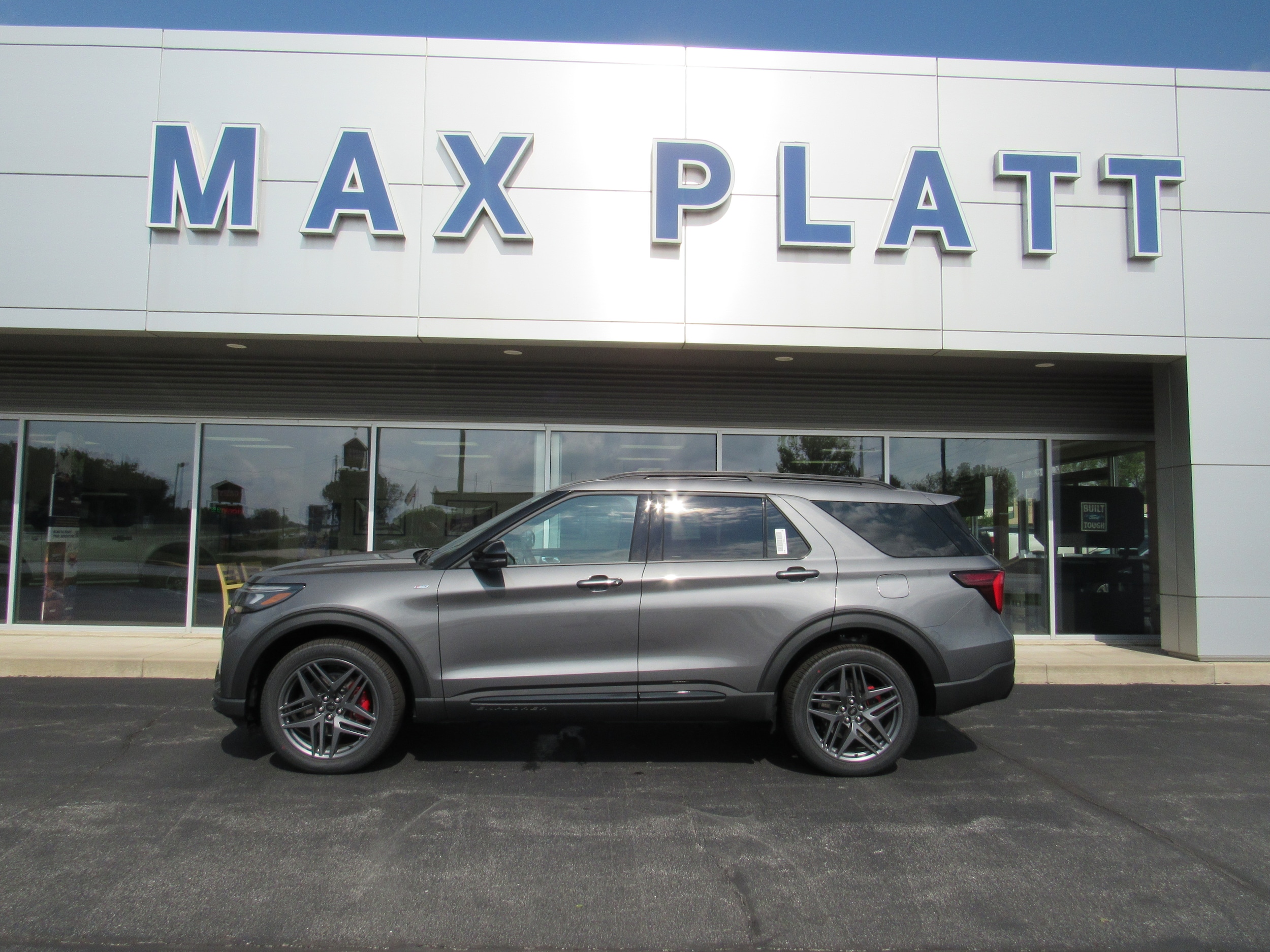 New 2025 Ford Explorer ST-Line
