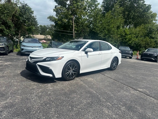 Used 2022 Toyota Camry SE