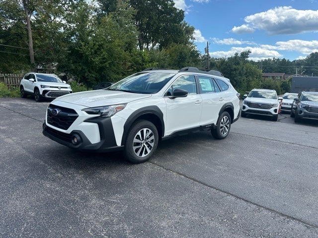 New 2025 Subaru Outback Base