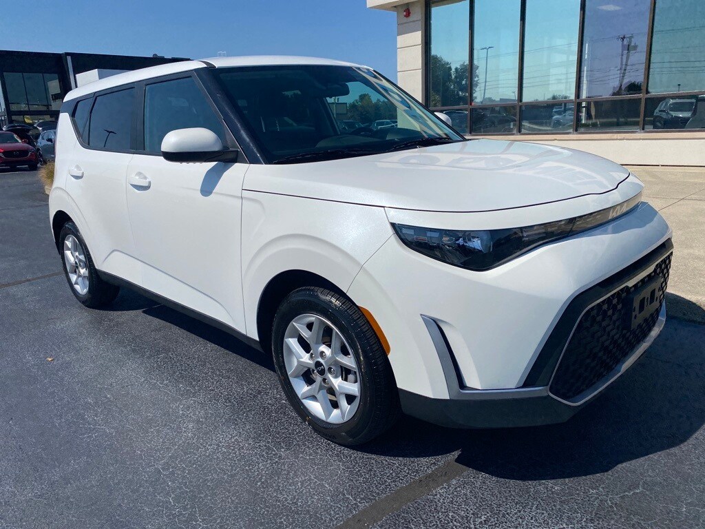 Used 2024 Kia Soul LX