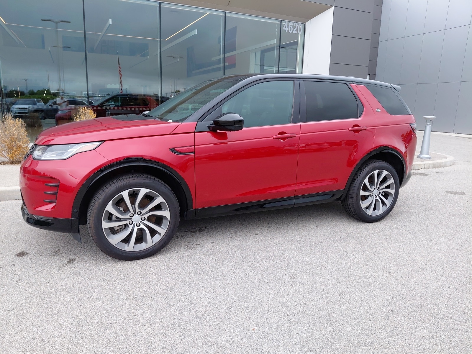 Used 2025 Land Rover Discovery Sport Dynamic SE 249PS Auto
