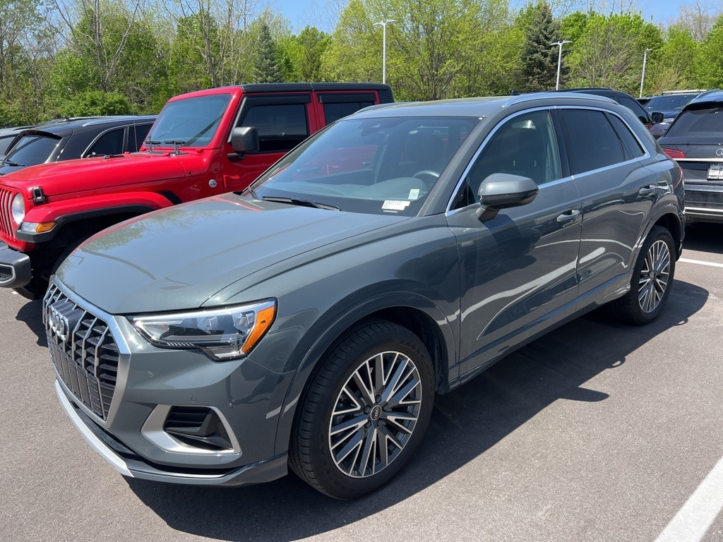 Used 2022 Audi Q3 Premium