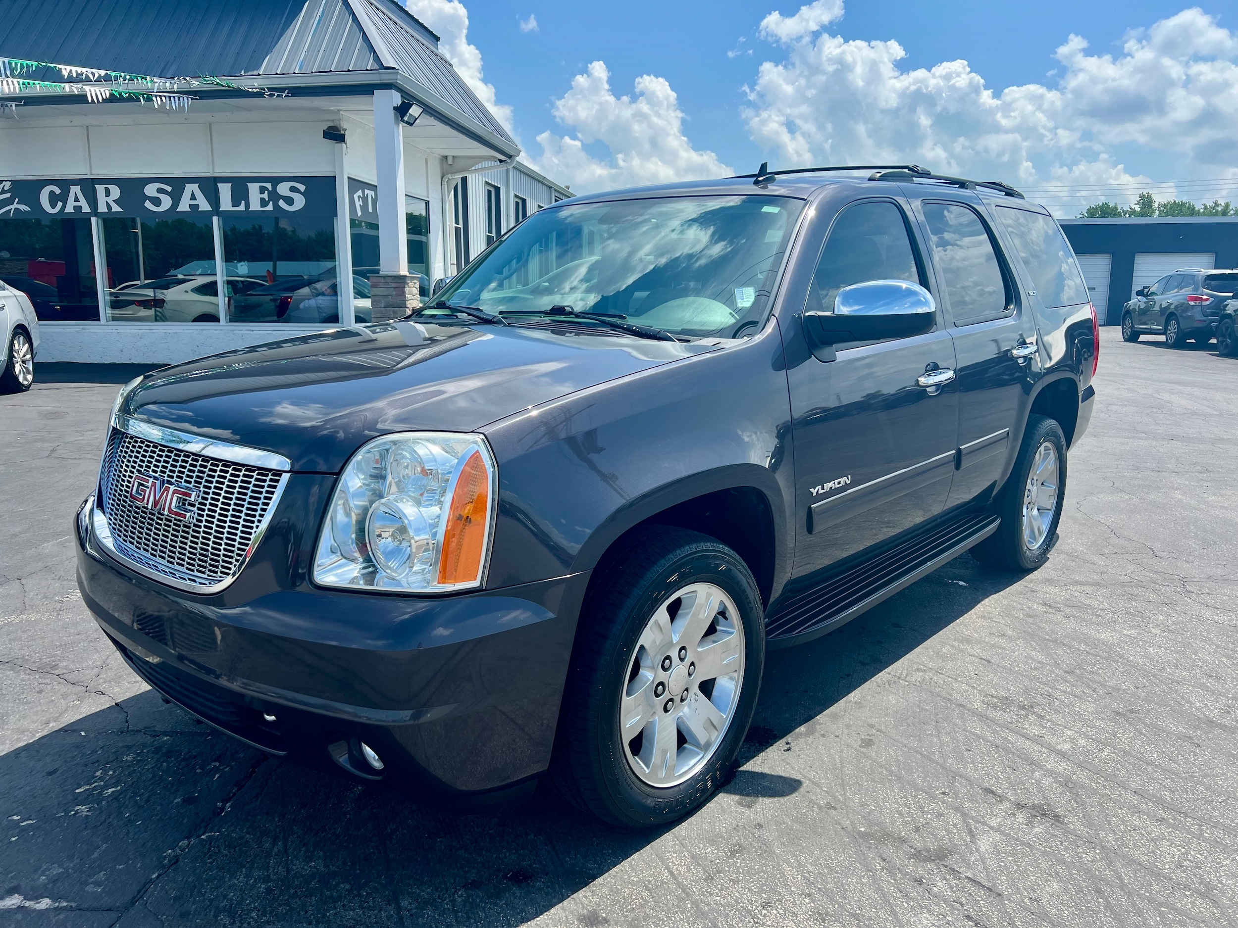 Used 2011 GMC Yukon SLT