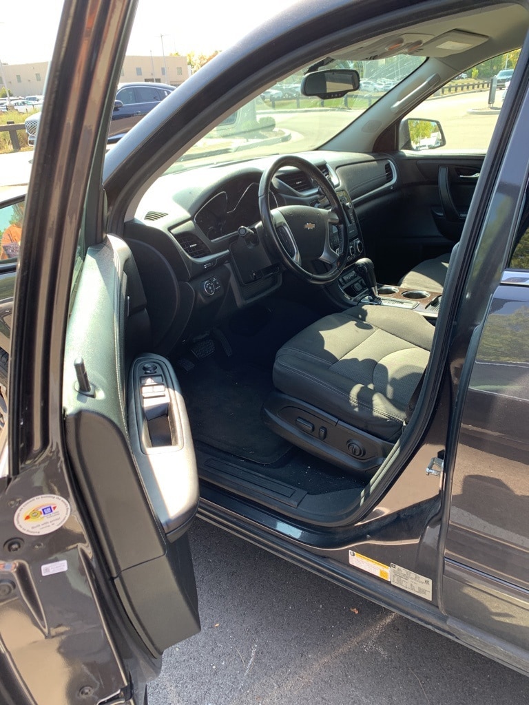 Used 2015 Chevrolet Traverse LT w/2LT