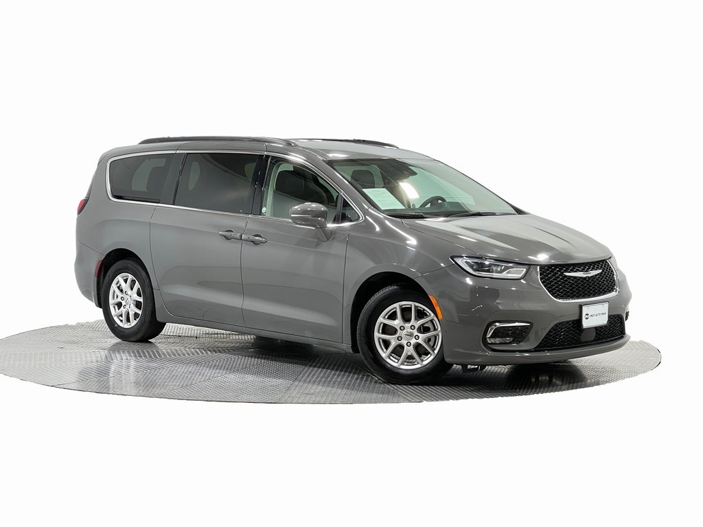 Used 2022 Chrysler Pacifica Touring L