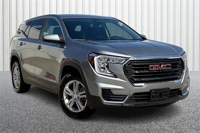 Used 2024 GMC Terrain SLE