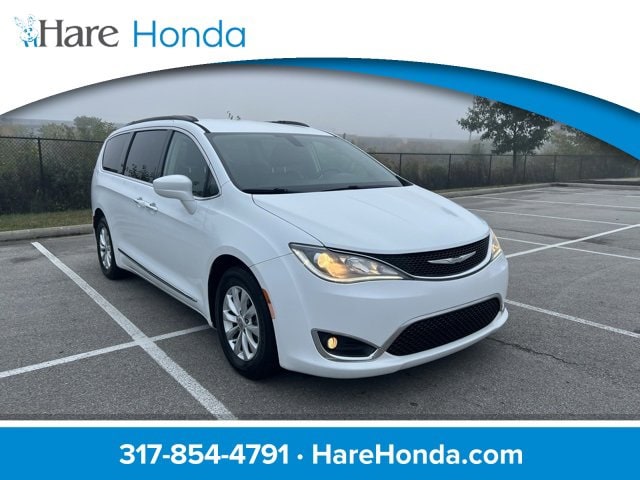 Used 2017 Chrysler Pacifica Touring-L