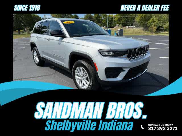 New 2025 Jeep Grand Cherokee LAREDO X 4X4