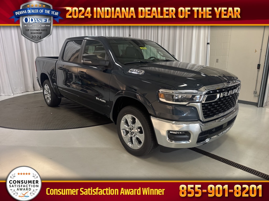 New 2025 Ram 1500 BIG HORN CREW CAB 4X4 5'7' BOX