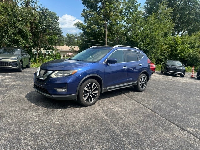 Used 2017 Nissan Rogue SV