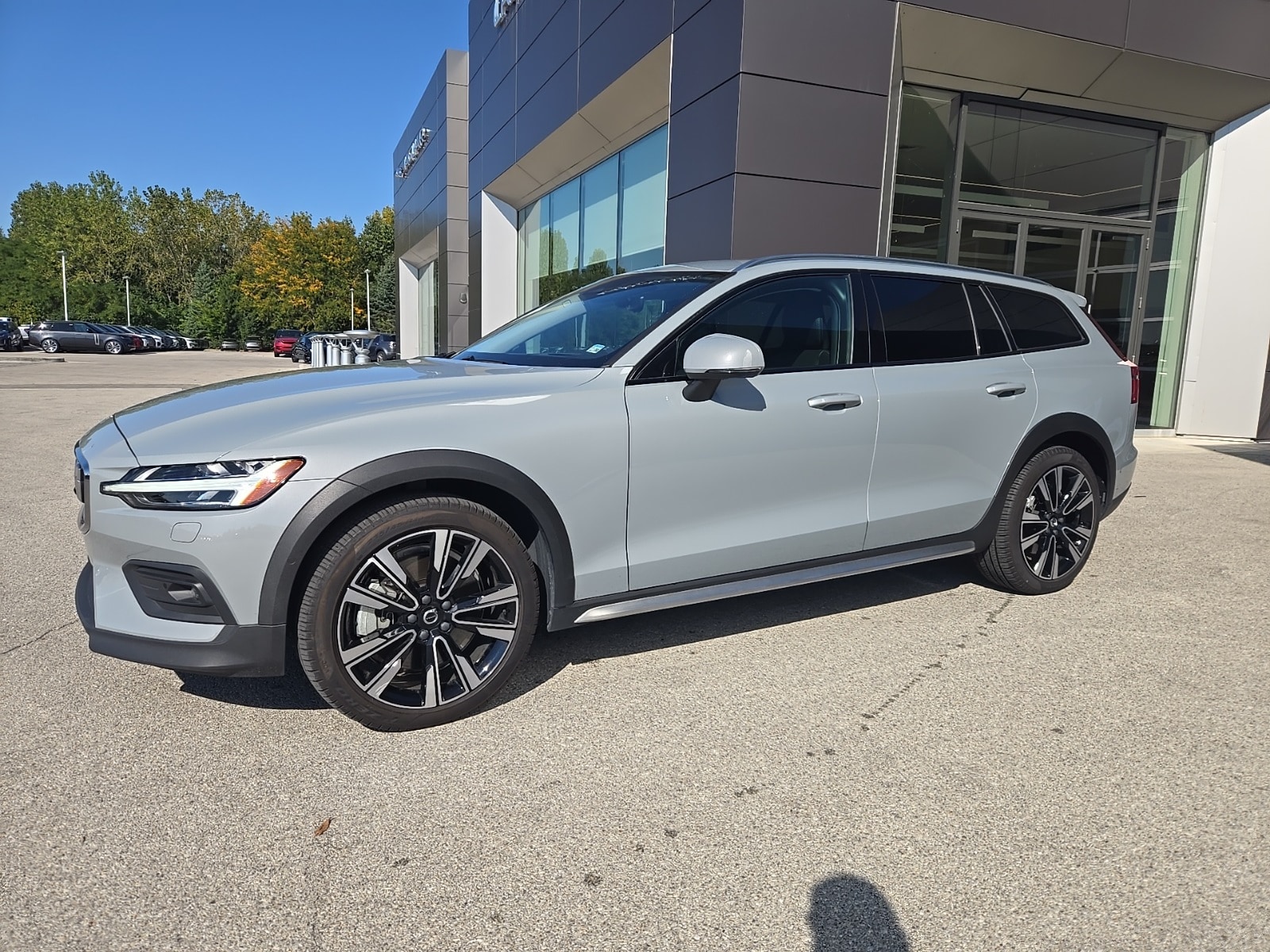 Used 2024 Volvo V60 Cross Country Ultimate