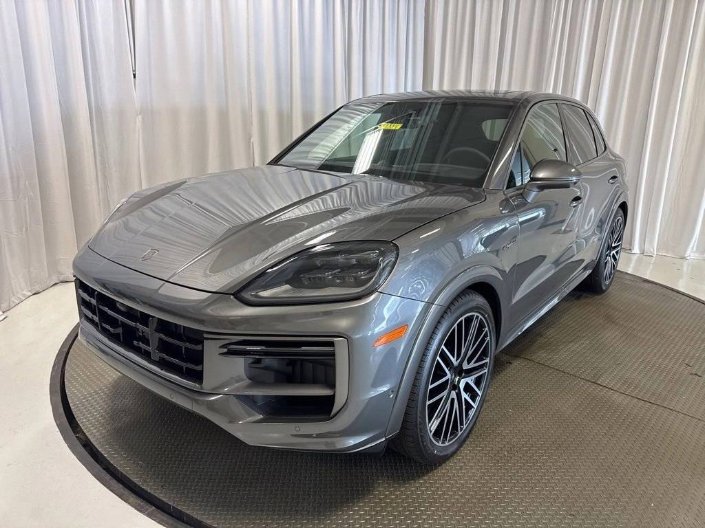 New 2025 Porsche Cayenne E-Hybrid Turbo