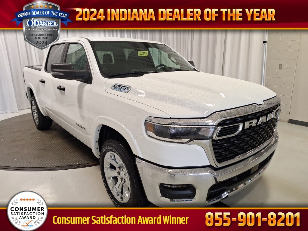 New 2025 Ram 1500 BIG HORN CREW CAB 4X4 5'7' BOX