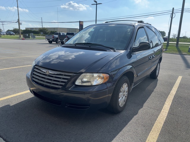 Used 2007 Chrysler Town & Country Base