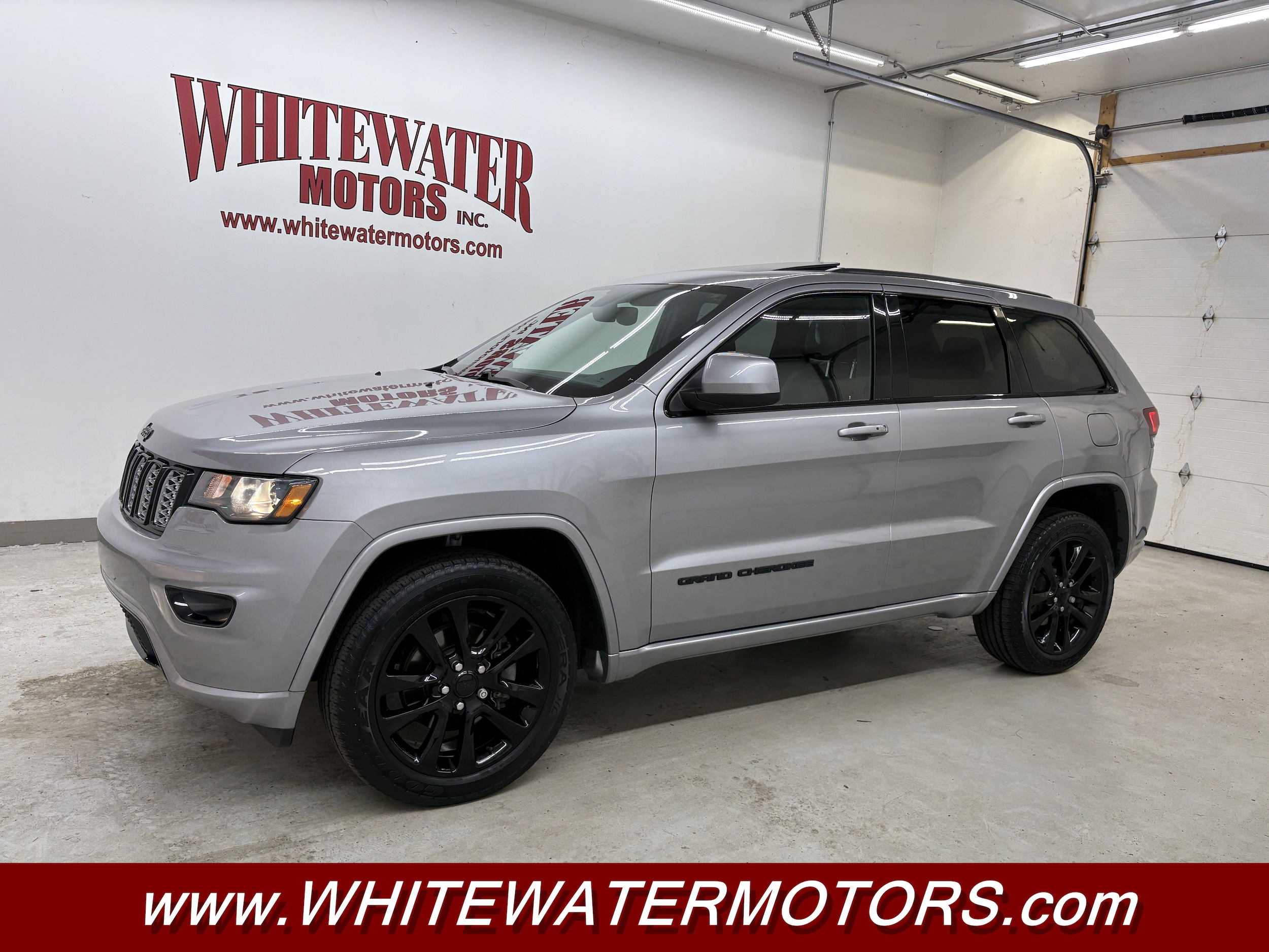 Used 2017 Jeep Grand Cherokee Altitude