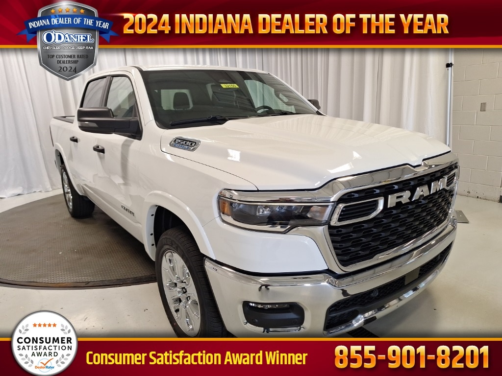 New 2025 Ram 1500 BIG HORN CREW CAB 4X4 5'7' BOX