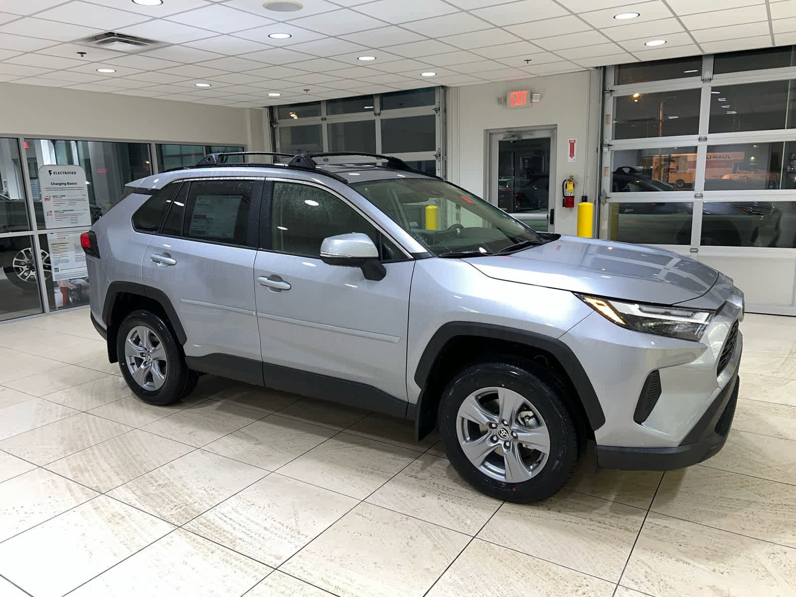 New 2025 Toyota RAV4 Hybrid LE