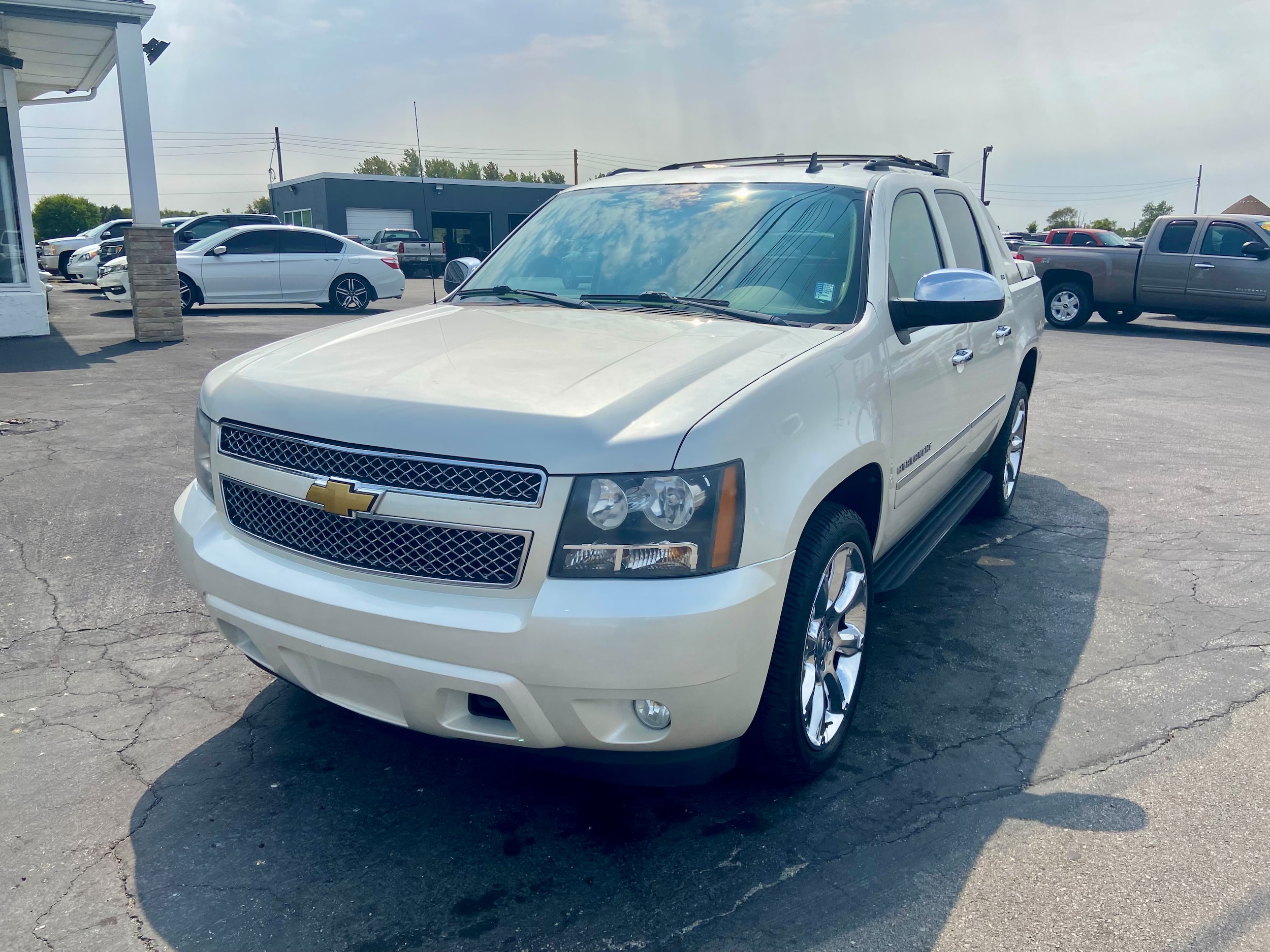 Used 2011 Chevrolet Avalanche LTZ