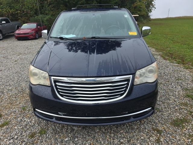 Used 2014 Chrysler Town & Country Limited
