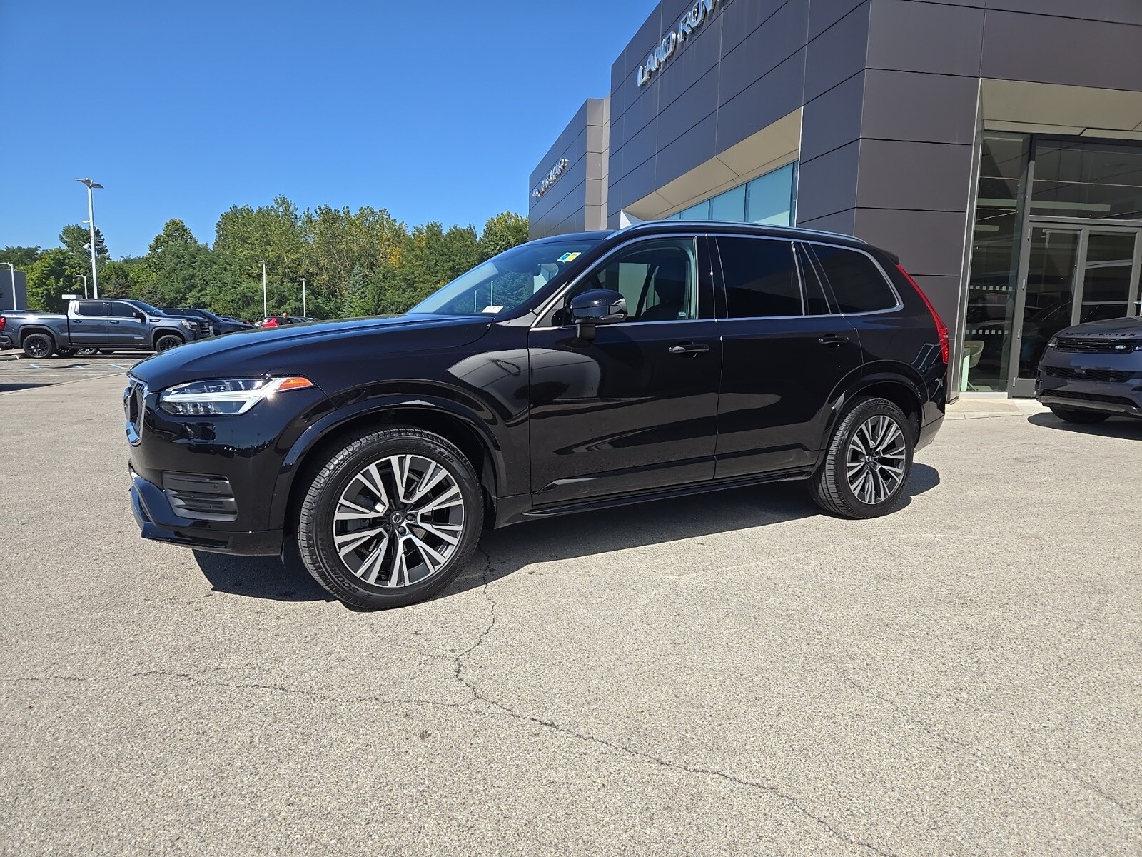 Used 2021 Volvo XC90 T6 Momentum