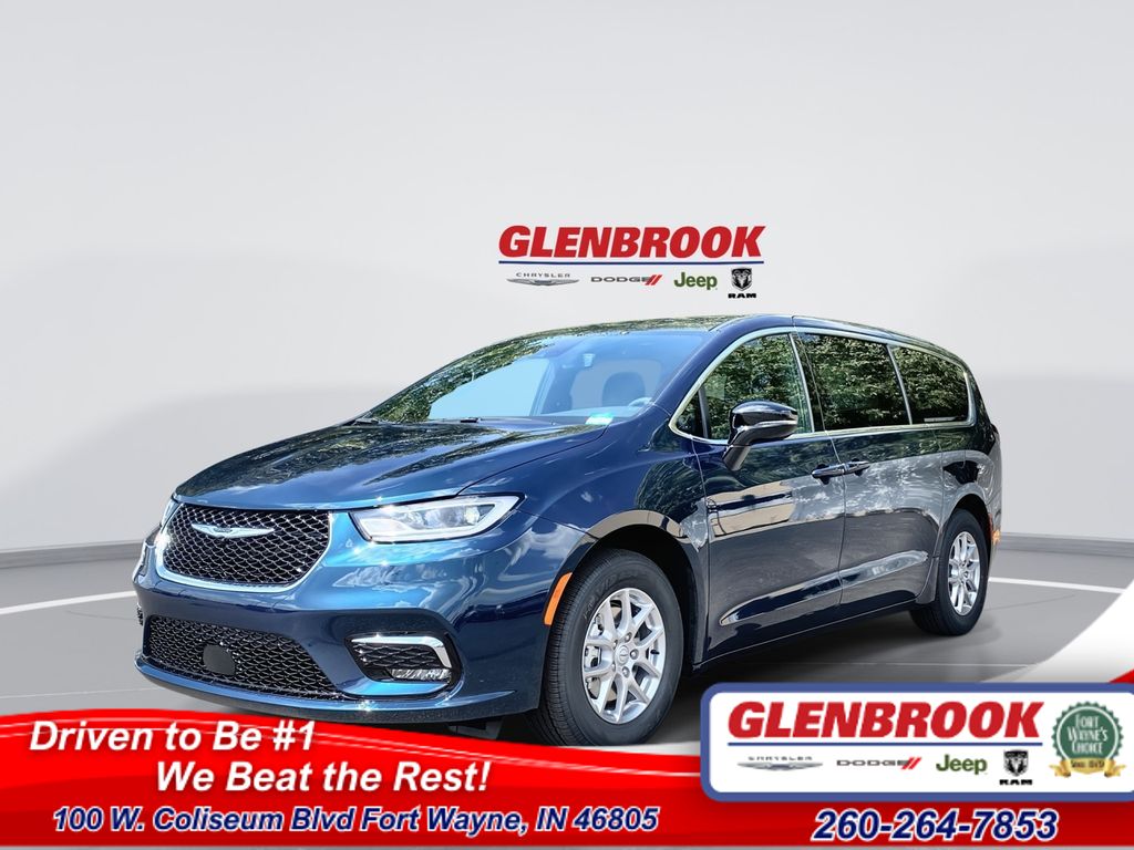 New 2025 Chrysler Pacifica SELECT