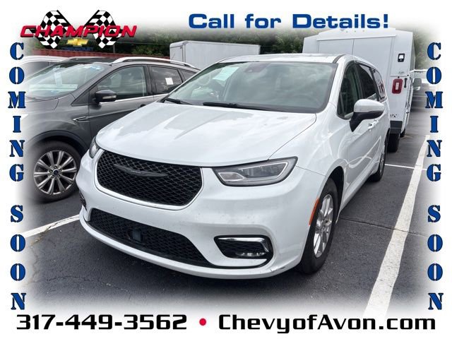 Used 2023 Chrysler Pacifica Touring L