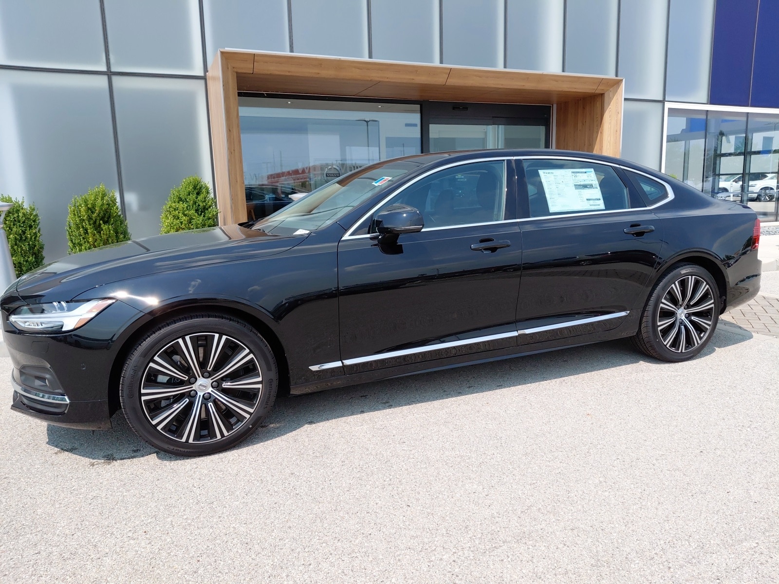 New 2025 Volvo S90 B6 Plus