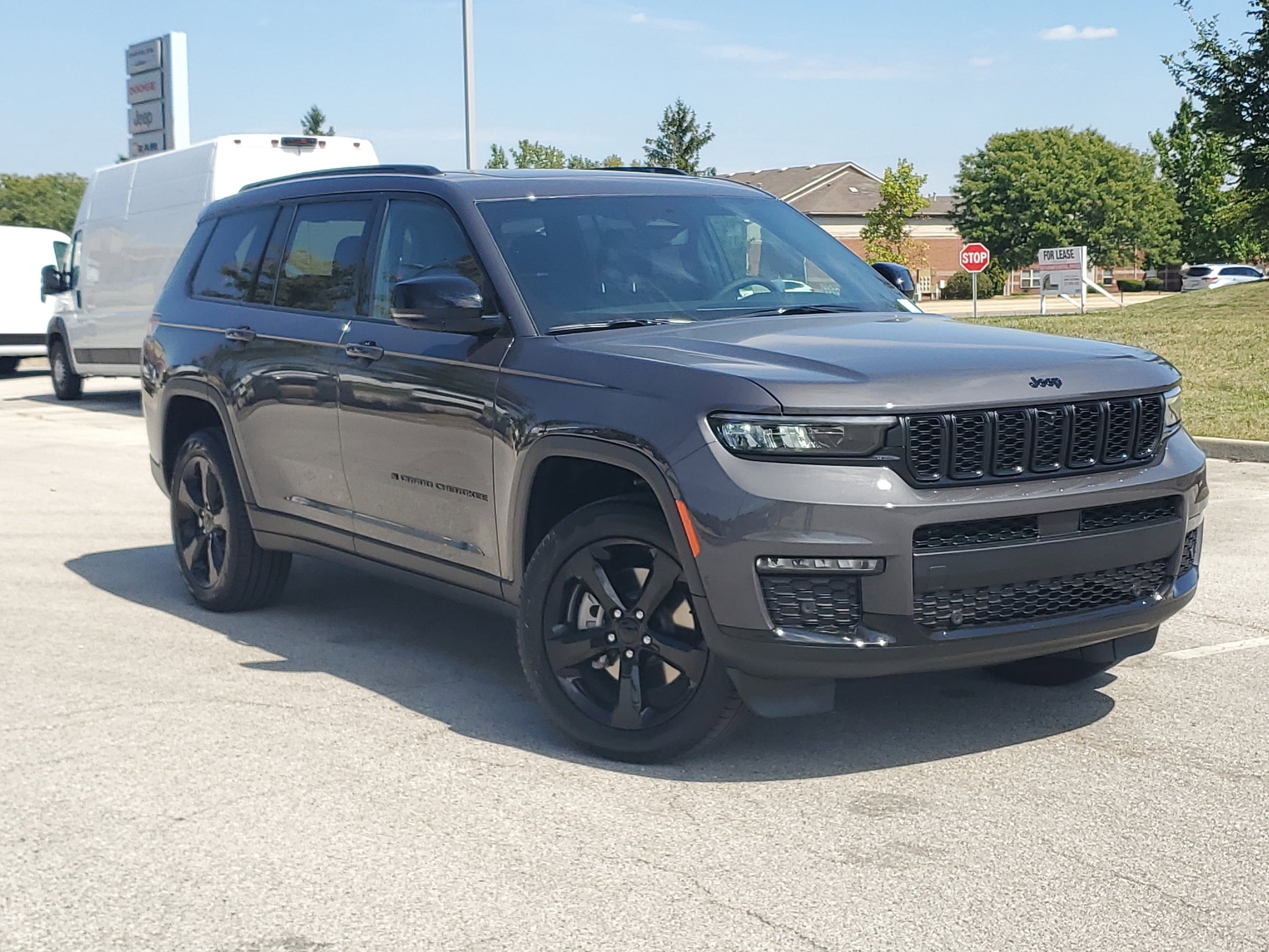New 2025 Jeep Grand Cherokee L L LIMITED 4X4
