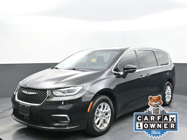 Used 2023 Chrysler Pacifica Touring L