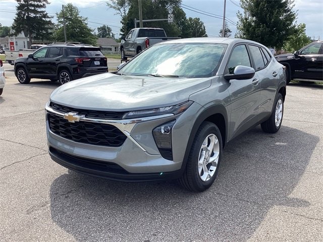 New 2025 Chevrolet Trax LS