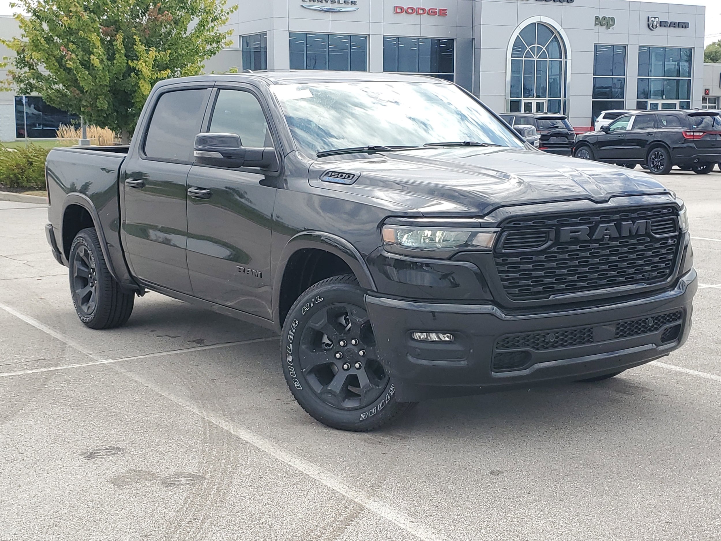 New 2025 Ram 1500 BIG HORN CREW CAB 4X4 5'7' BOX