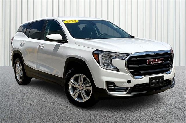 Used 2024 GMC Terrain SLE